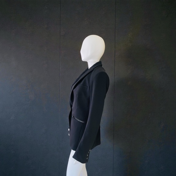 Veronica Beard Iconic Scuba Dickey Jacket with two different Dickey inserts - Picture 10 of 13